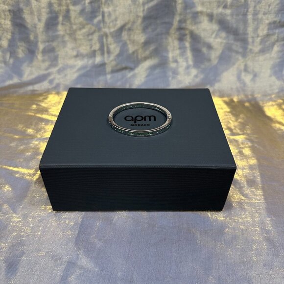 APM Monaco Bonheur Green Bangle - Picture 4 of 4